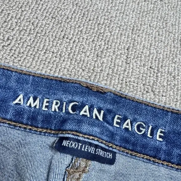 American Eagle Midi Shorts Blue Distressed Pockets Women’s Size 4 - Picture 9 of 11